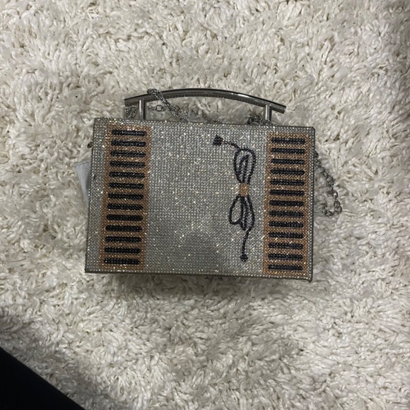 Record ourse - Picture 2 of 4